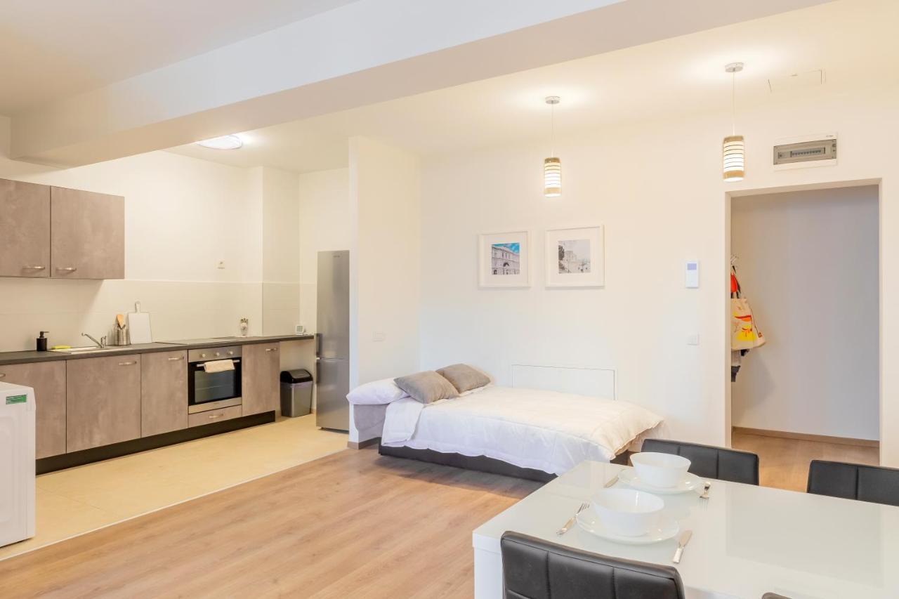Atlas Unirii: Upscale Flats In The Heart Of Bucharest! 외부 사진