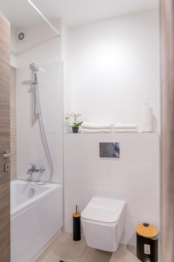 Atlas Unirii: Upscale Flats In The Heart Of Bucharest! 외부 사진