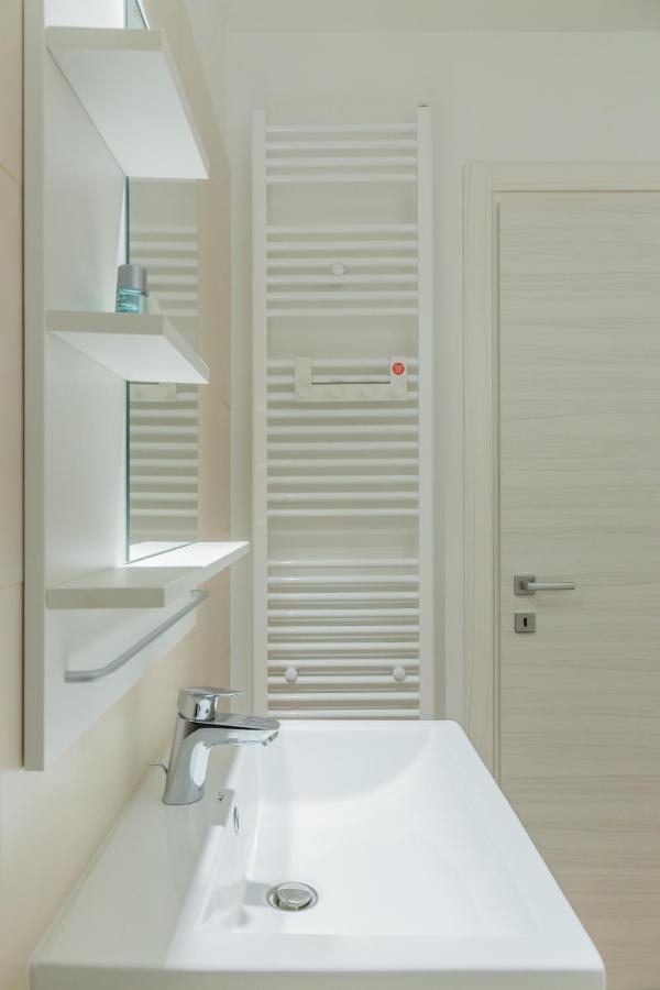 Atlas Unirii: Upscale Flats In The Heart Of Bucharest! 외부 사진