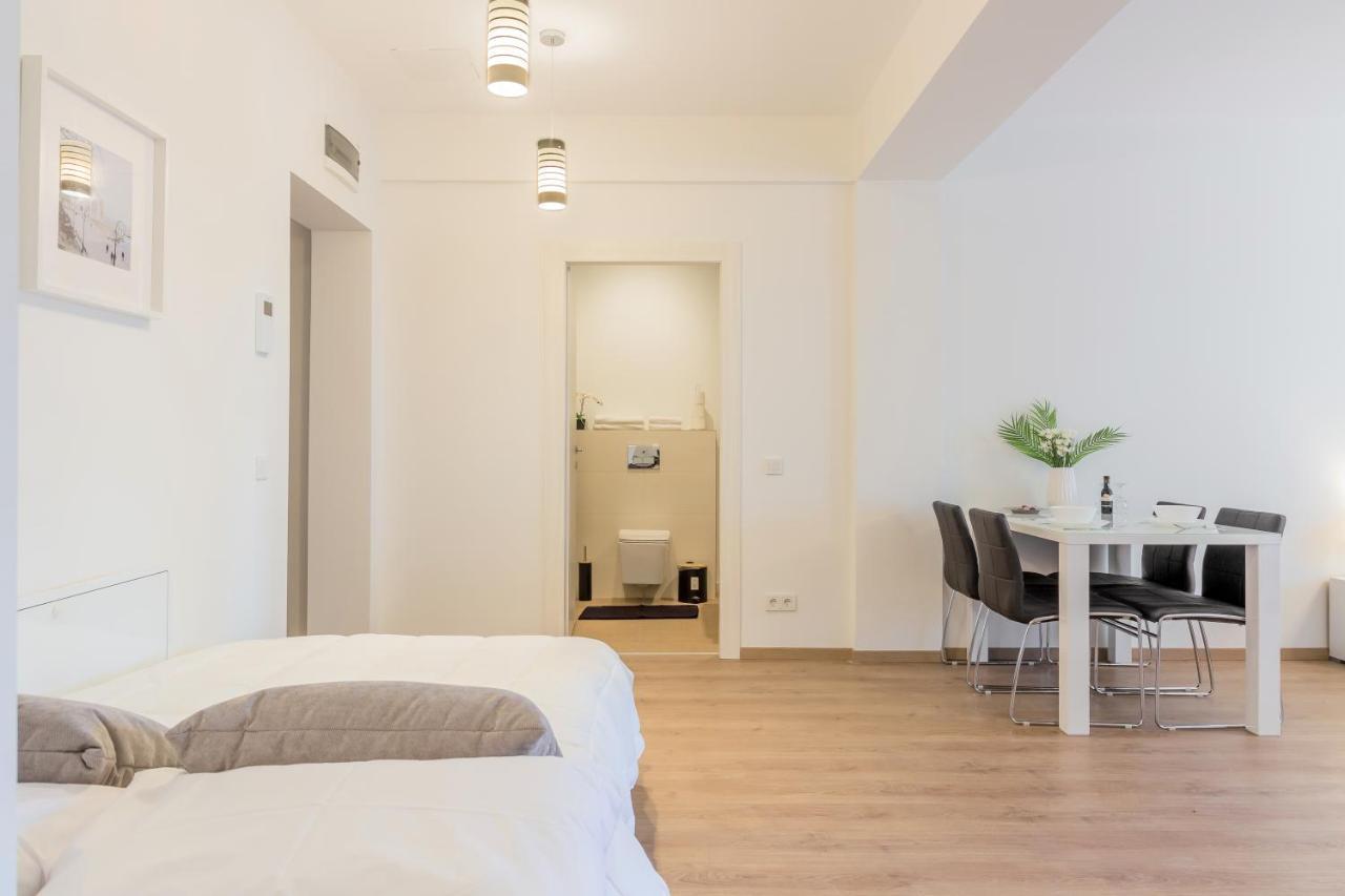 Atlas Unirii: Upscale Flats In The Heart Of Bucharest! 외부 사진